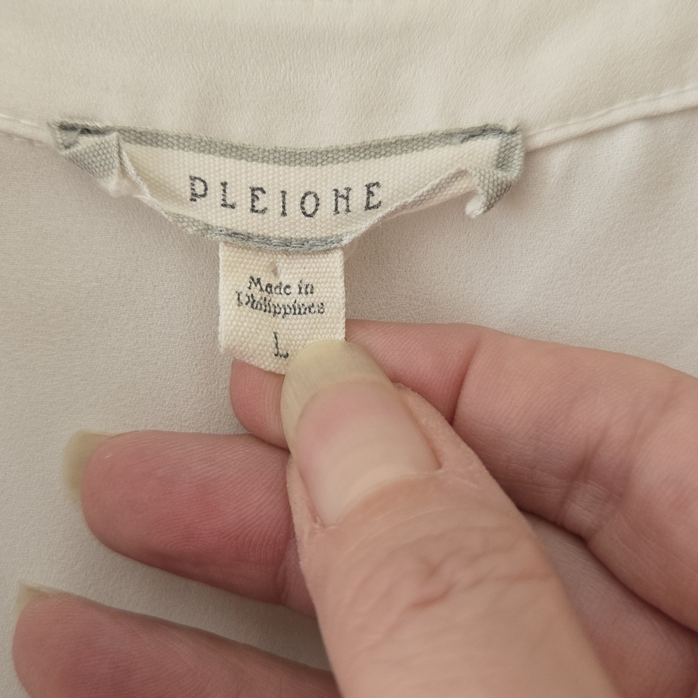 Women's White Pleione Sheer Blouse Sizearge - Picture 9 of 12